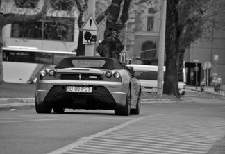 Ferrari Scuderia Spider 16M