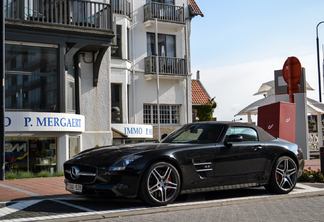 Mercedes-Benz SLS AMG Roadster