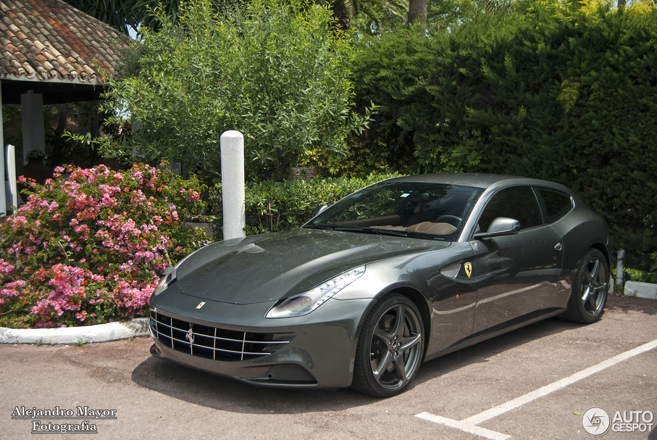 Ferrari FF