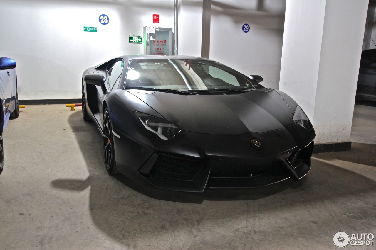 Lamborghini Aventador LP700-4