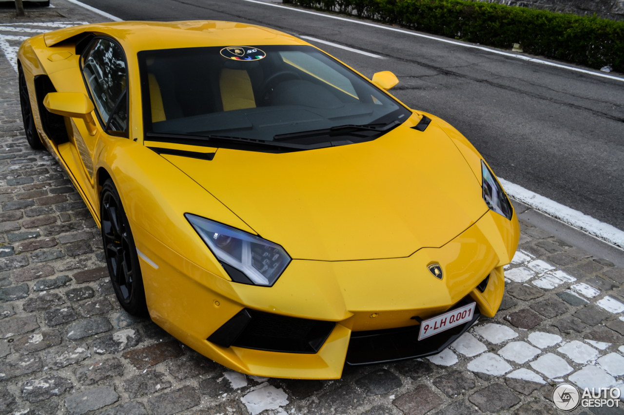 Lamborghini Aventador LP700-4