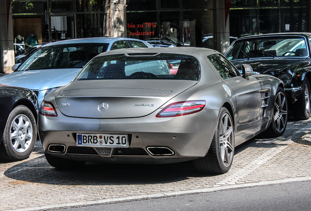 Mercedes-Benz SLS AMG