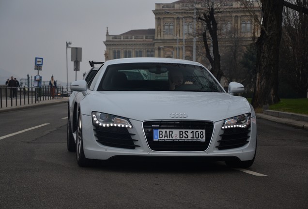 Audi R8