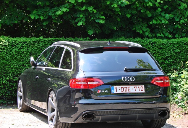 Audi RS4 Avant B8