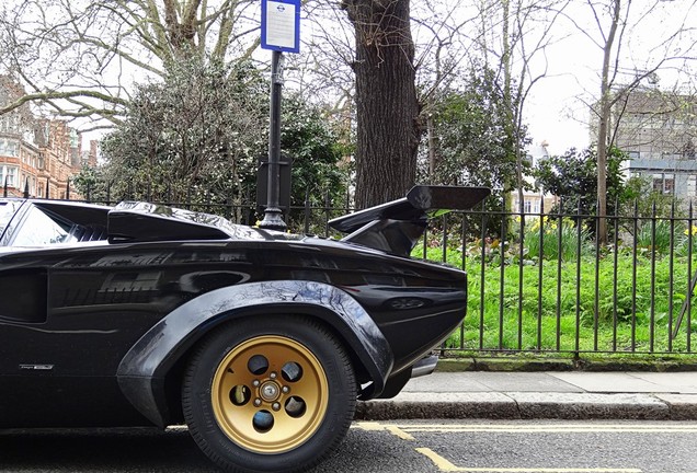 Lamborghini Countach LP400 S