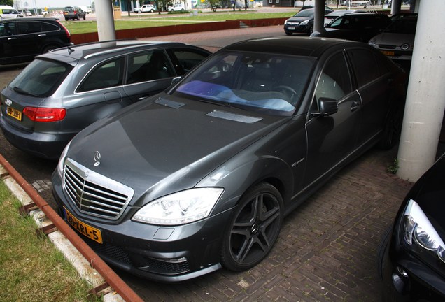 Mercedes-Benz S 63 AMG W221 2011