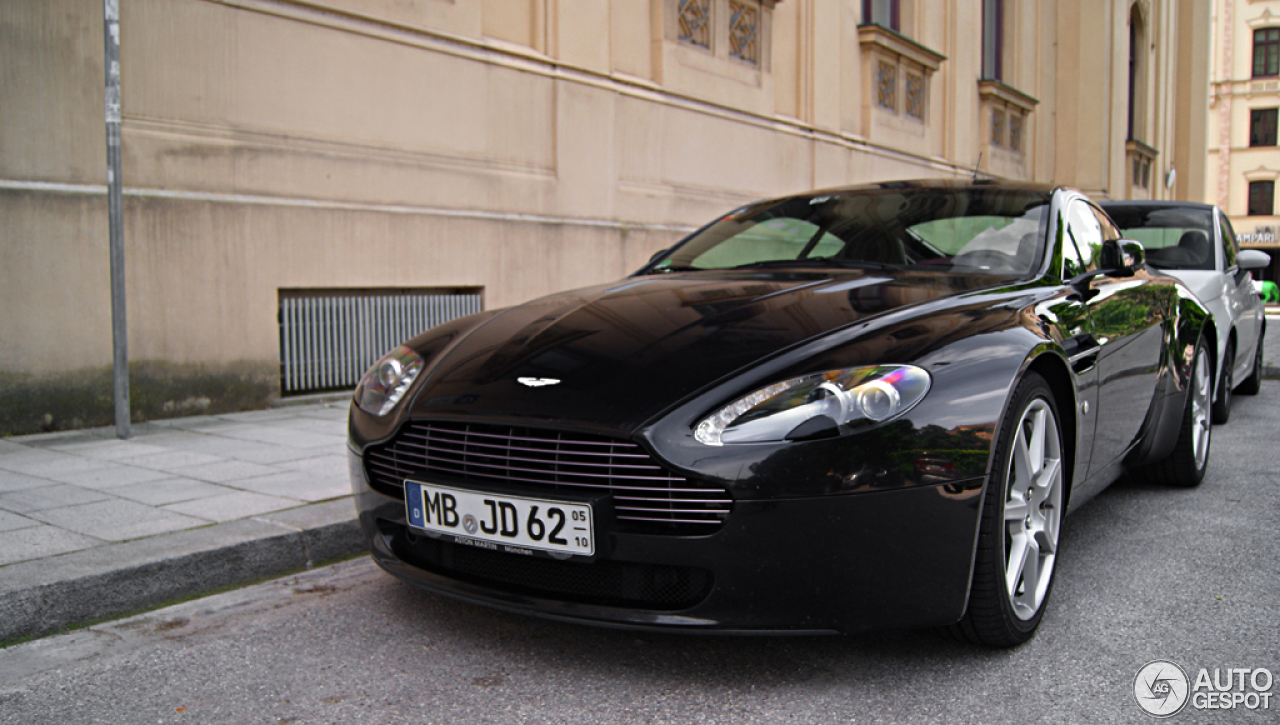 Aston Martin V8 Vantage