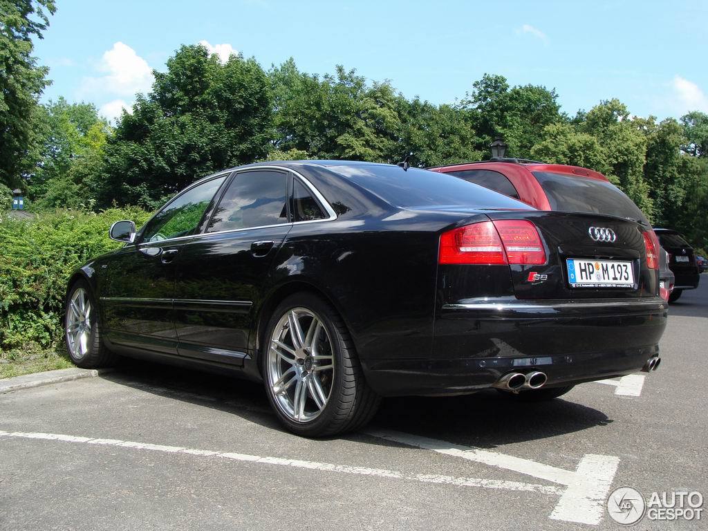 Audi S8 D3