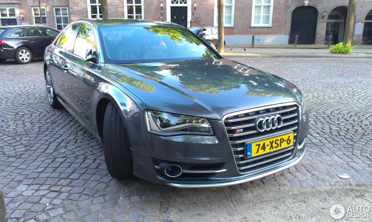 Audi S8 D4