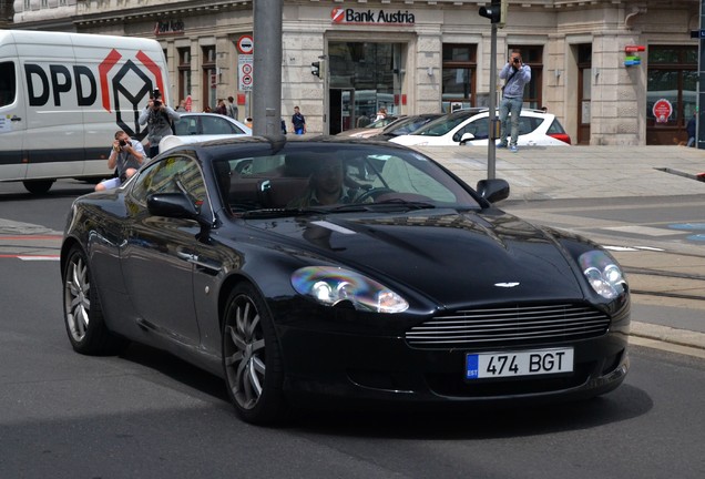 Aston Martin DB9