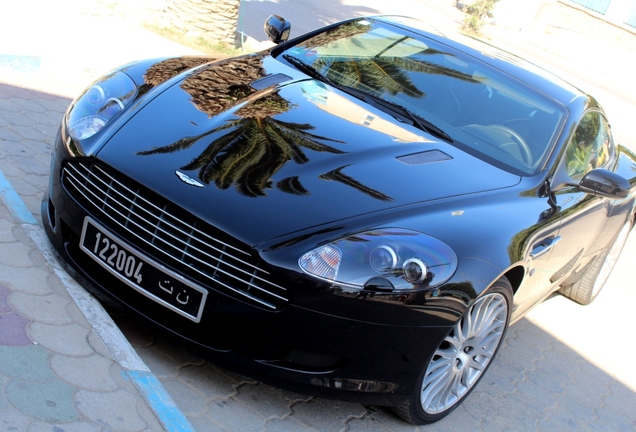 Aston Martin DB9