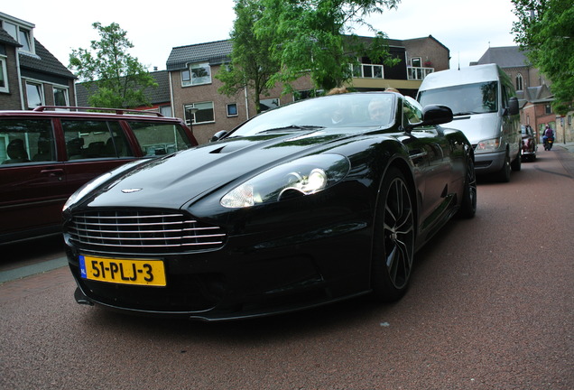 Aston Martin DBS Volante