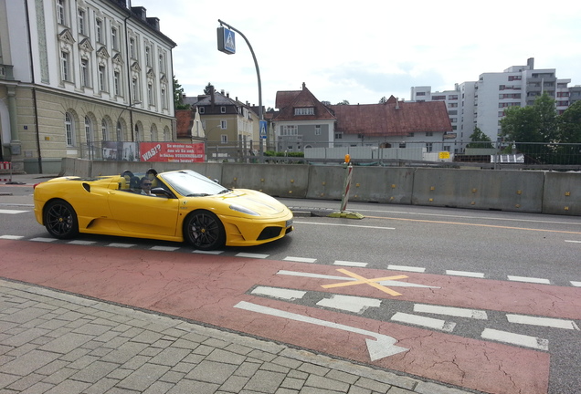 Ferrari Scuderia Spider 16M