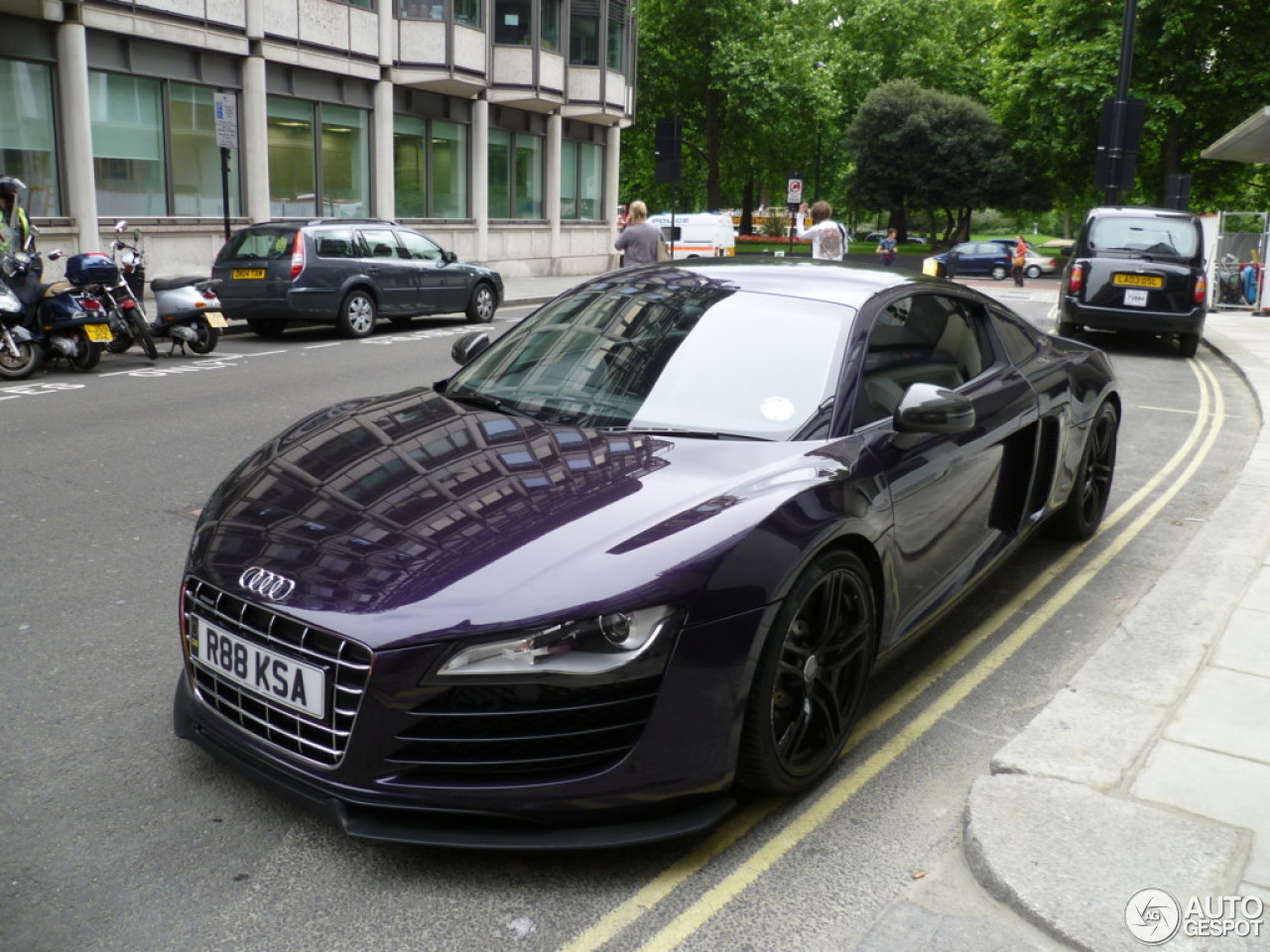 Audi R8