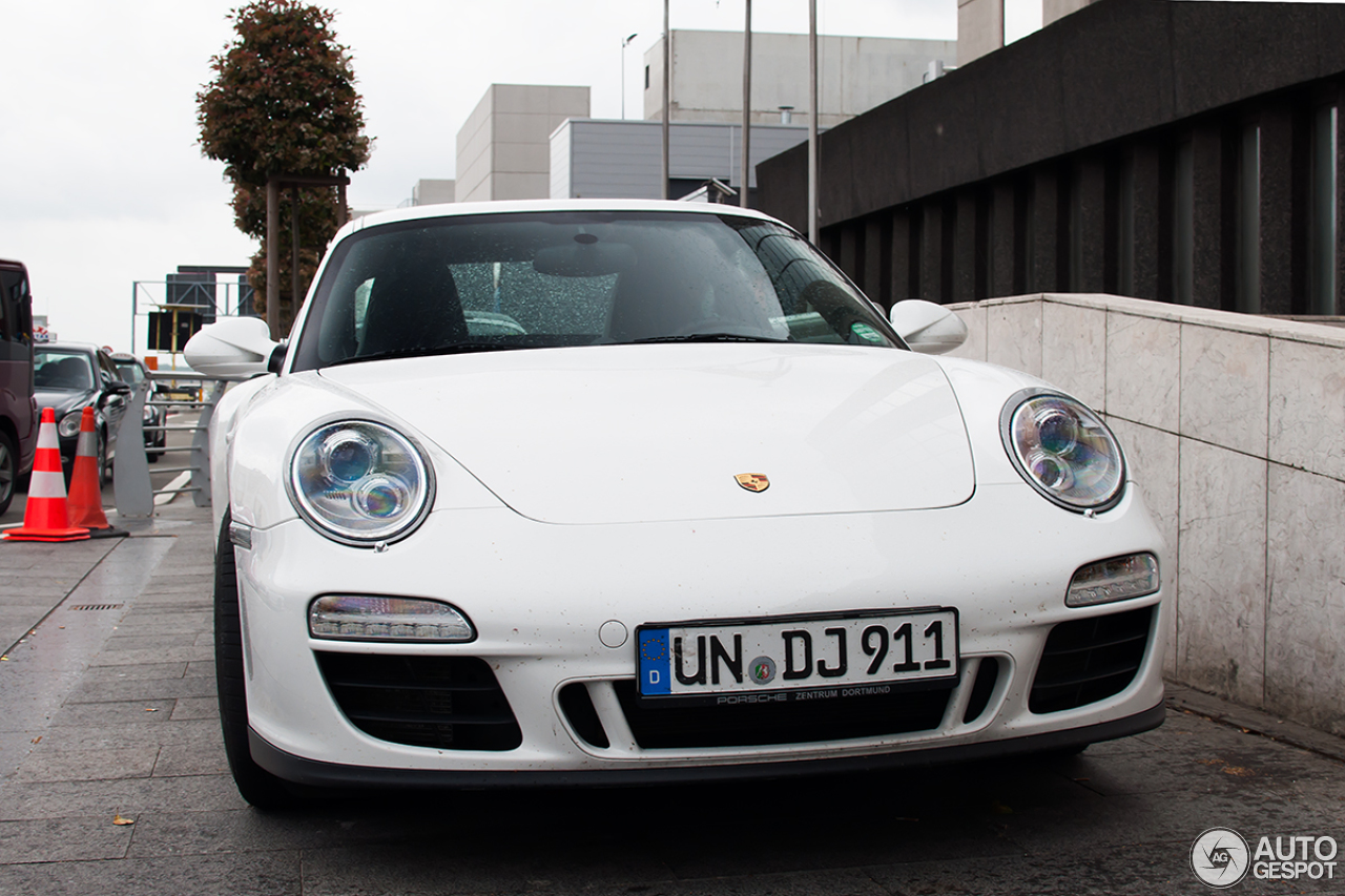 Porsche 997 Carrera GTS