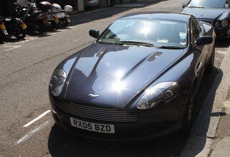 Aston Martin DB9