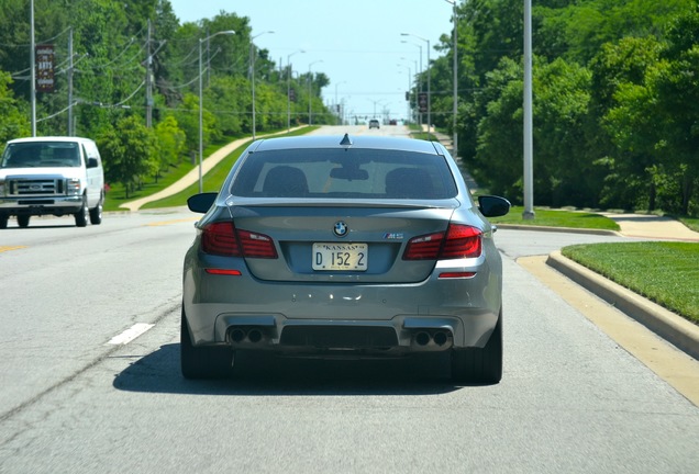 BMW M5 F10 2011