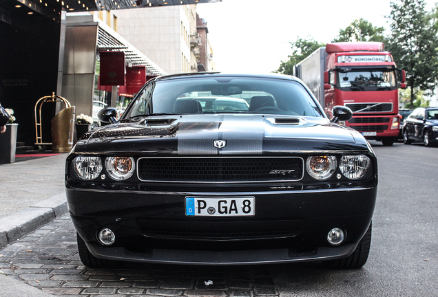 Dodge Challenger SRT-8