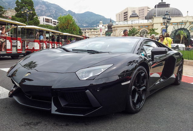 Lamborghini Aventador LP700-4