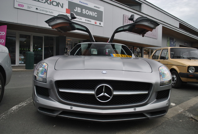 Mercedes-Benz SLS AMG