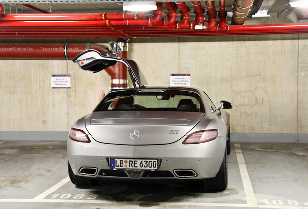 Mercedes-Benz SLS AMG