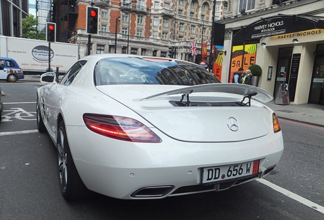 Mercedes-Benz SLS AMG