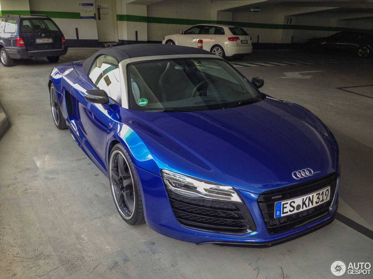 Audi R8 V10 Spyder 2013