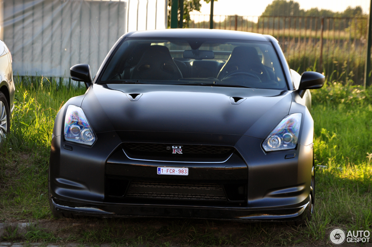 Nissan GT-R