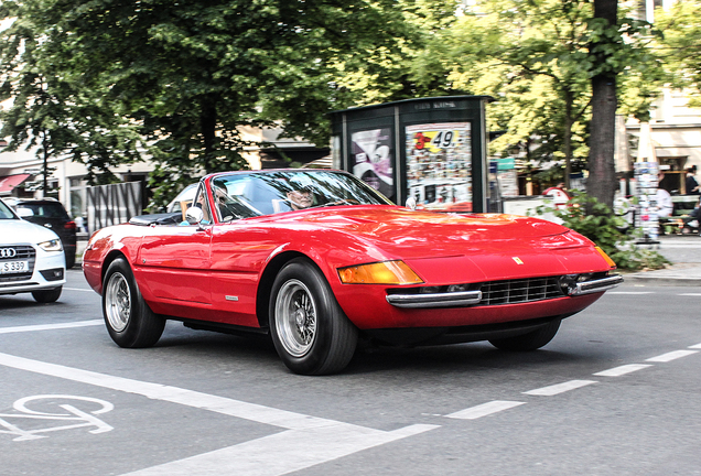 Ferrari 365 GTS/4 Daytona