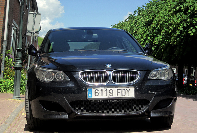 BMW M5 E60 2005