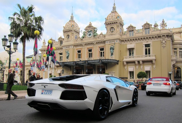 Lamborghini Aventador LP700-4