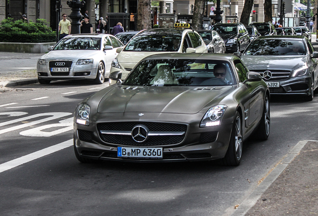 Mercedes-Benz SLS AMG