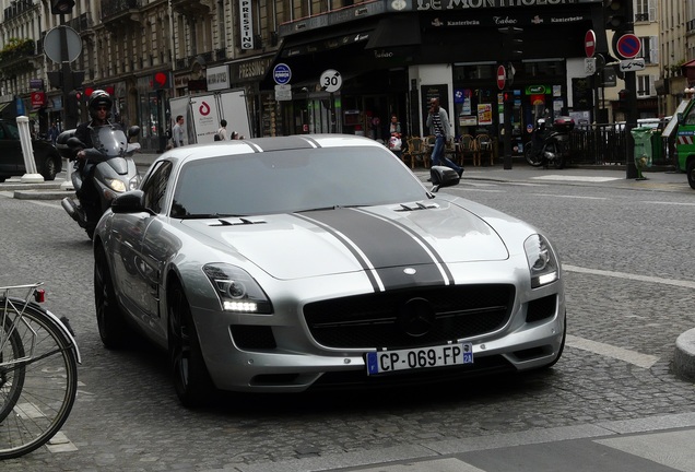 Mercedes-Benz SLS AMG