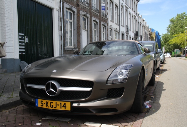 Mercedes-Benz SLS AMG Roadster