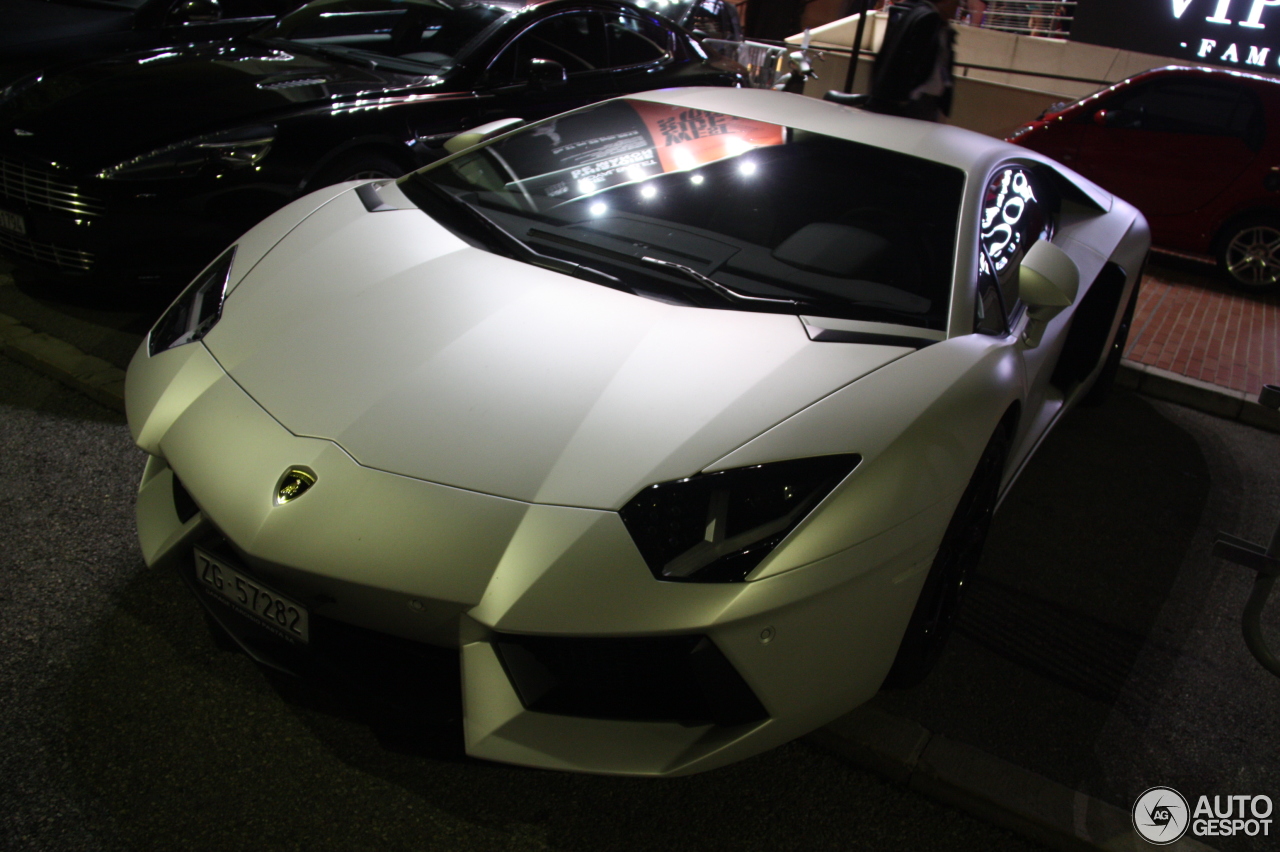 Lamborghini Aventador LP700-4