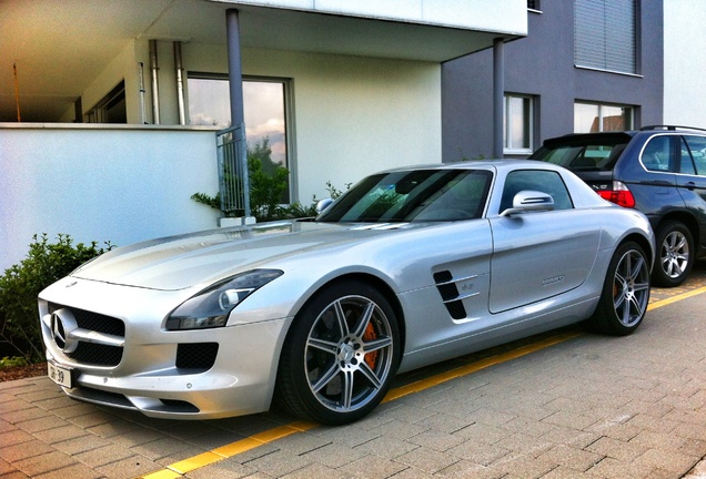 Mercedes-Benz SLS AMG