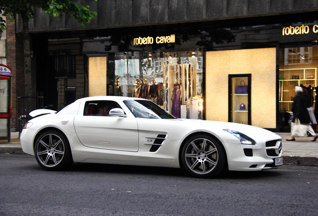 Mercedes-Benz SLS AMG