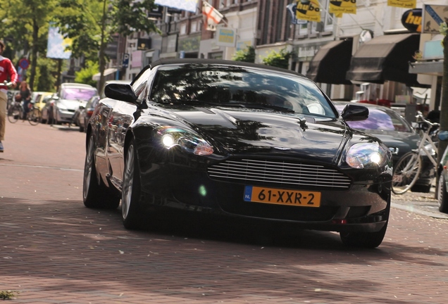 Aston Martin DB9 Volante