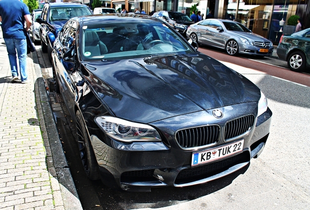 BMW M5 F10 2011