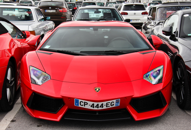 Lamborghini Aventador LP700-4