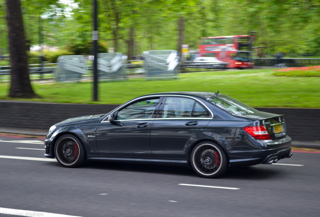 Mercedes-Benz C 63 AMG Edition 125