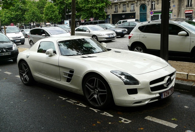 Mercedes-Benz SLS AMG