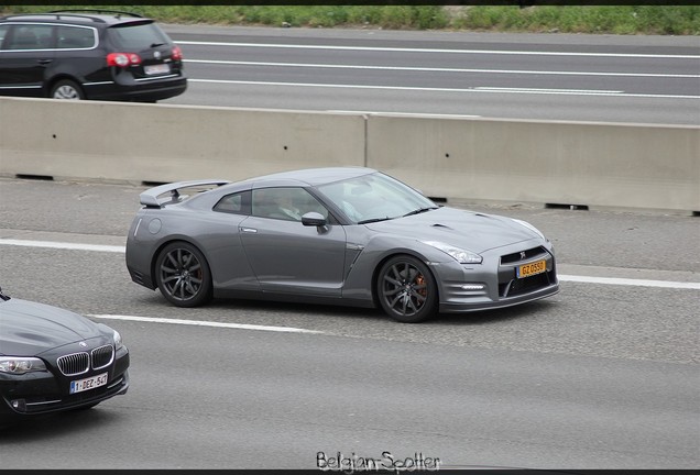 Nissan GT-R 2011