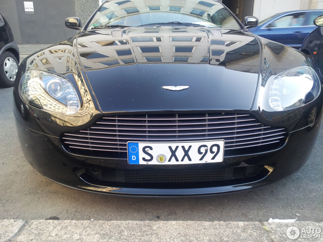 Aston Martin V8 Vantage