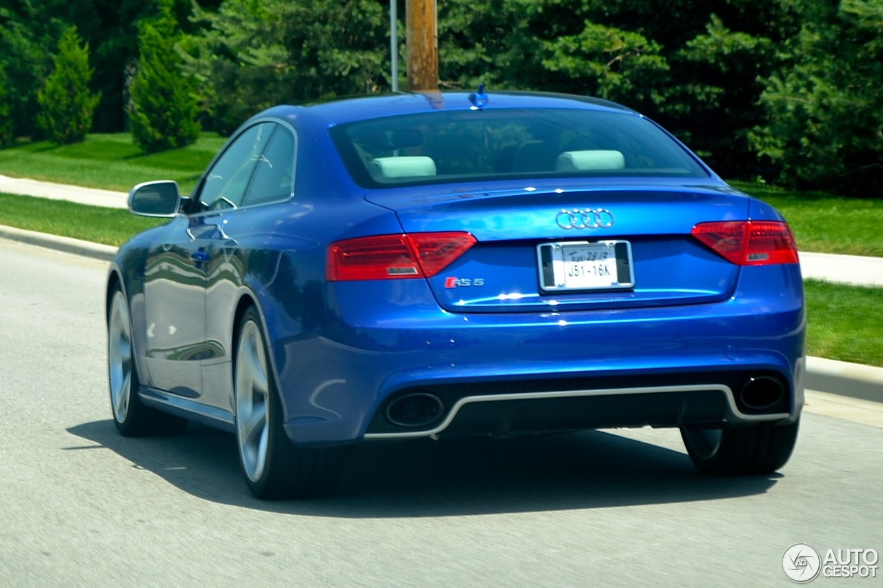 Audi RS5 B8 2012