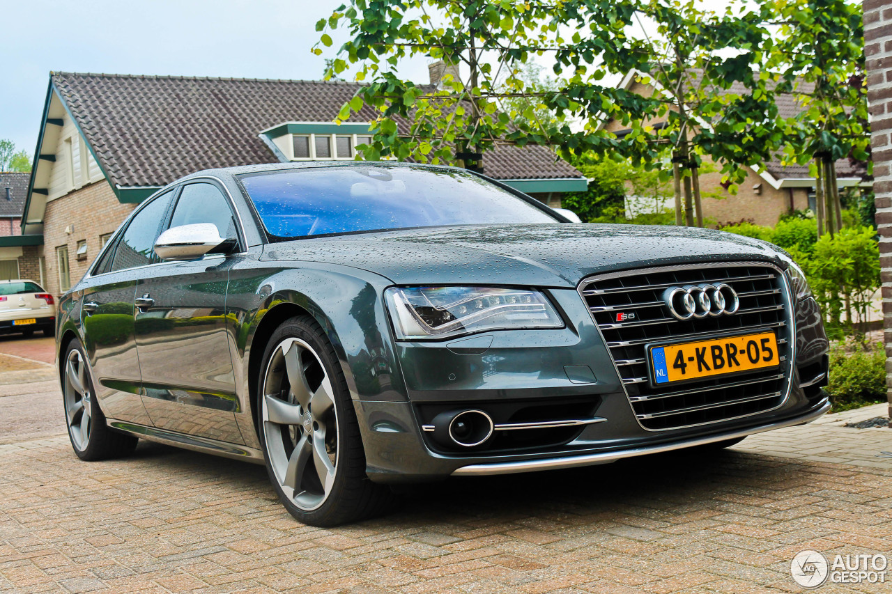 Audi S8 D4