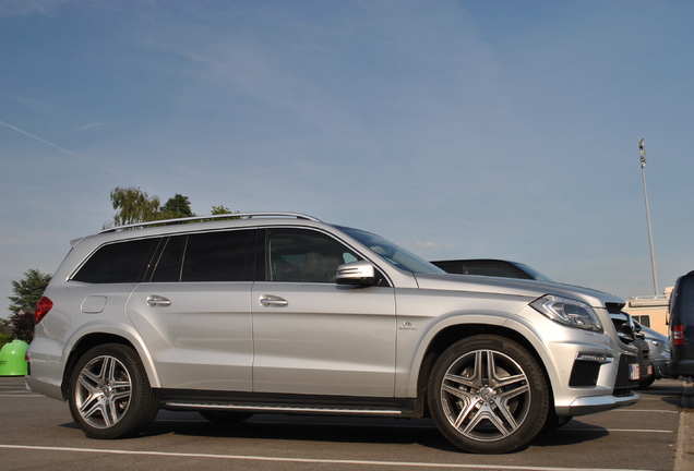 Mercedes-Benz GL 63 AMG X166