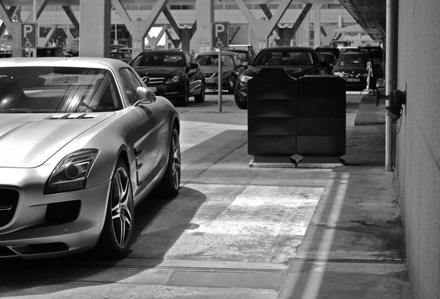 Mercedes-Benz SLS AMG