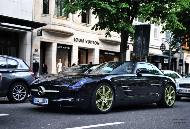 Mercedes-Benz SLS AMG