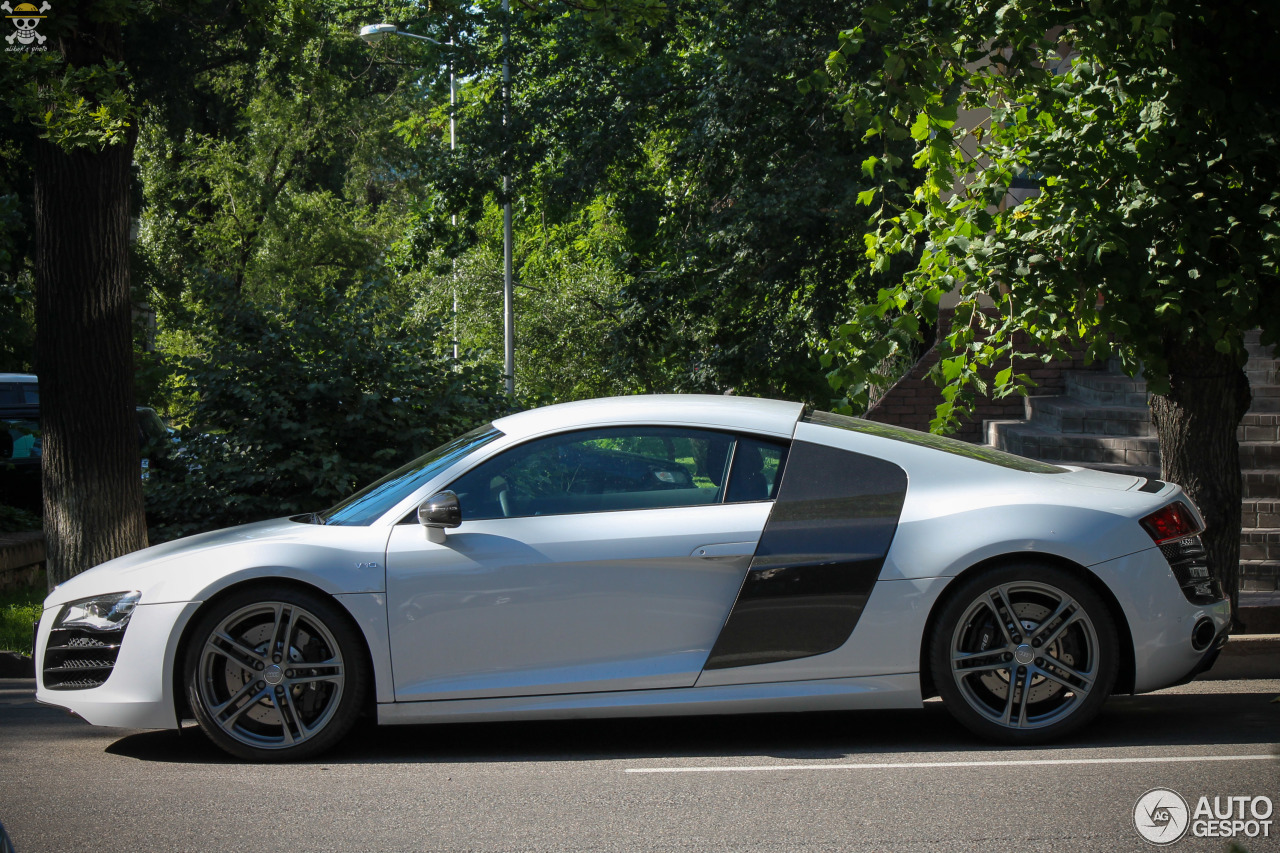 Audi R8 V10